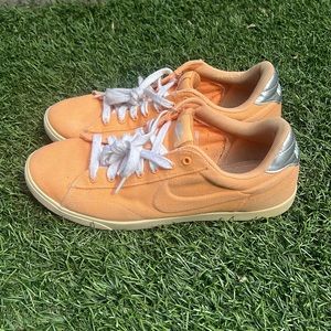 Low Top Nike Sneakers